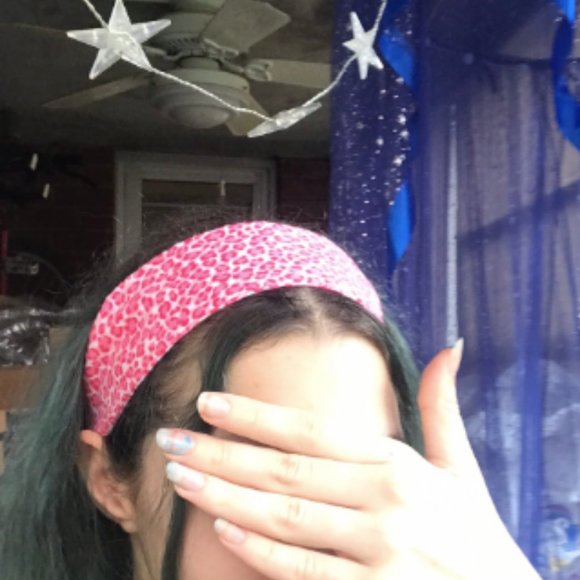 Pink Cheetah Leopard Stretchy Headband - Picture 3 of 4